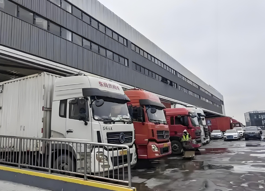 在物流行业的发展历程中，福建连锁渠道配送占据着举足轻重的地位.jpg
